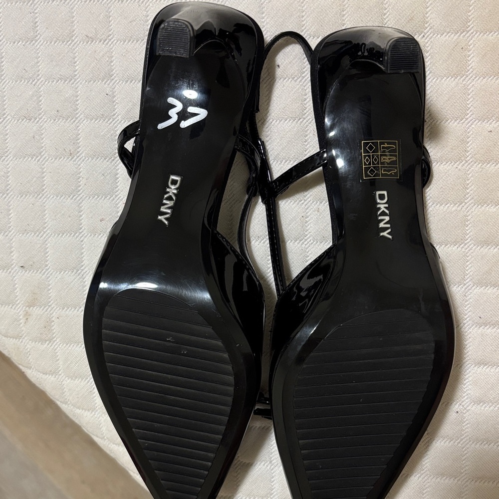 DKNY Glossy Black Slingback Heels - Picture 3 of 3